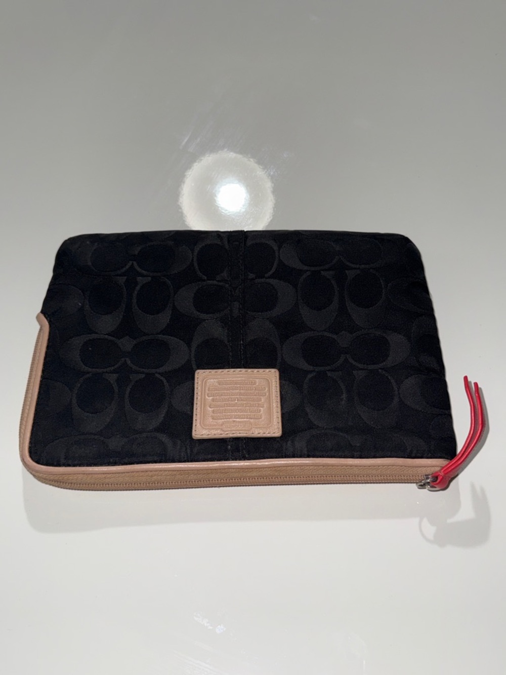 Coach Black Signature Pouch with Tan Trim and Red Pull - Picture 3 of 5